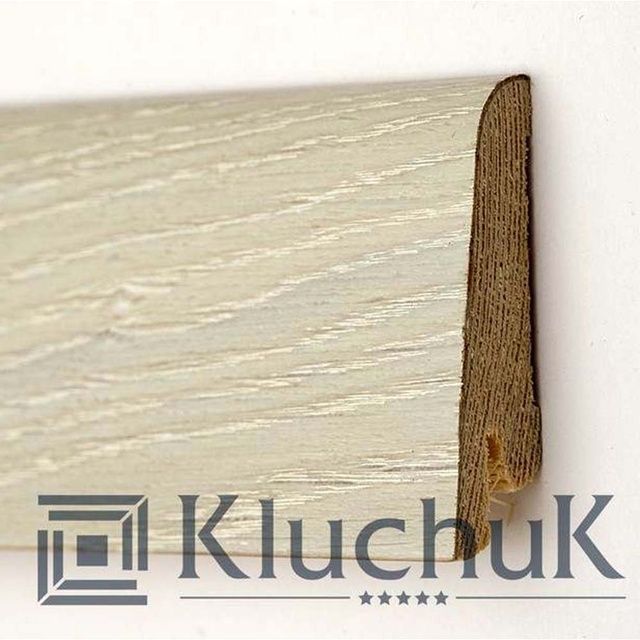Плинтус Kluchuk Rustique Дуб Ледяной KLR80-04 (80х19мм)
