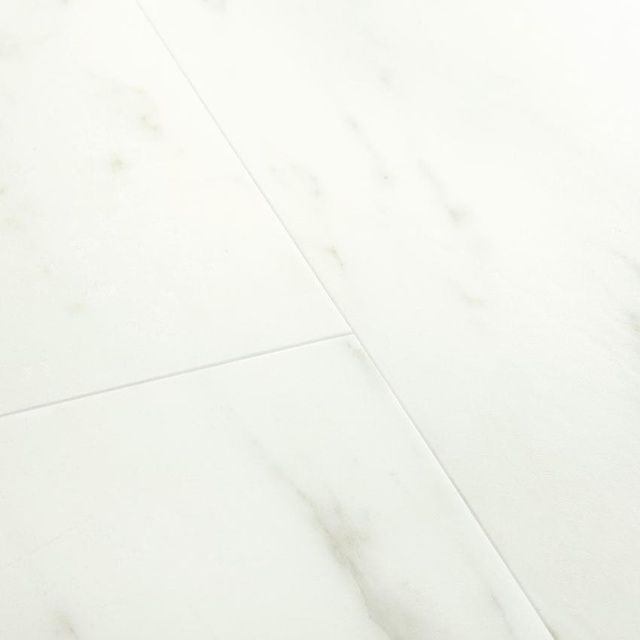 Виниловый пол замковой Quick-Step Alpha Vinyl Oro Tiles Белый каррарский мрамор AVSTU40136