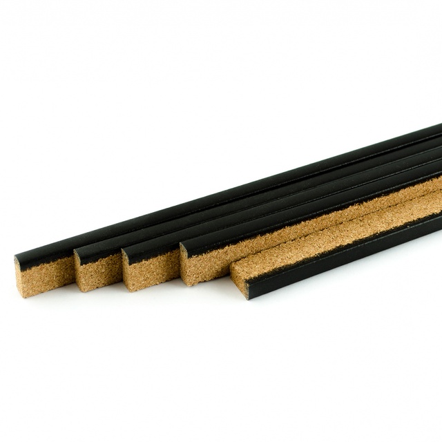 Поріжок корковий (компенсатор) Amorim RG-101 шириною 7 мм тонований під лаком
