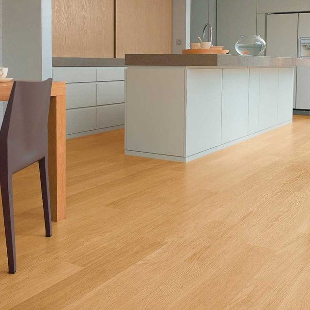 Ламинат Quick-Step Eligna Дуб лакированный натуральный (8мм) EL896