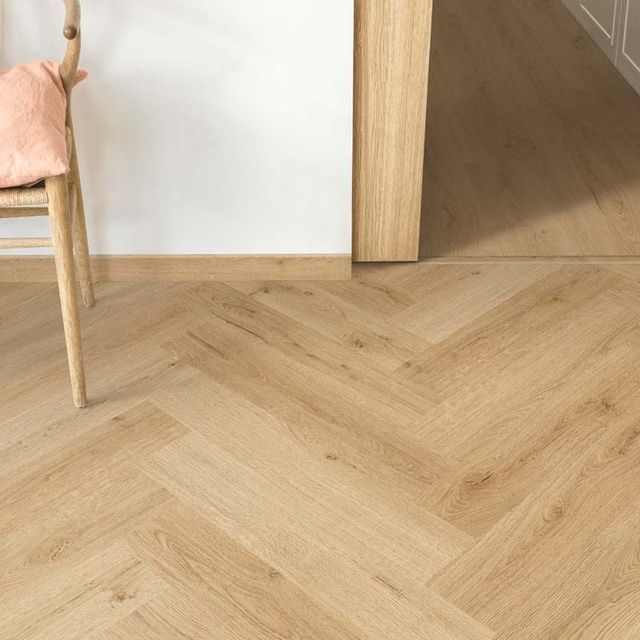 Виниловый пол замковой Quick-Step Ciro Herringbone ботанический бежевый AVHBU 40362