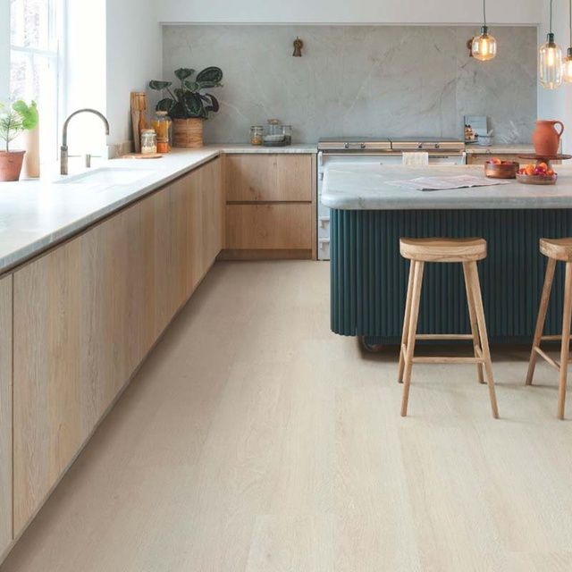 Виниловый пол замковой Quick-Step Bloom Дуб морской бриз светлый AVMPU 40079